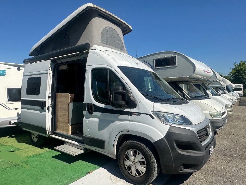 HYMER-ERIBA AYERS ROCK