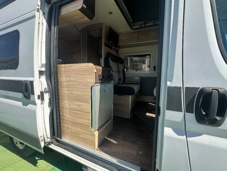 HYMER-ERIBA AYERS ROCK