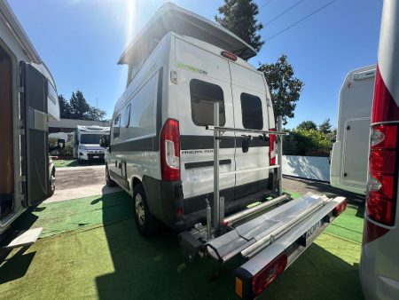 HYMER-ERIBA AYERS ROCK
