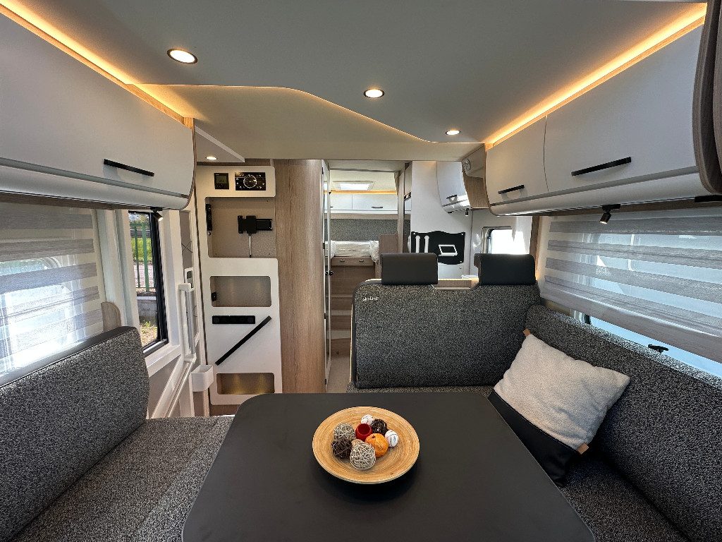 BURSTNER LYSEO SKYLINE 726 G